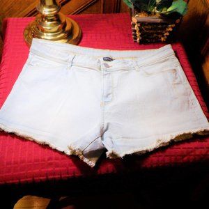 *** ESMARA *** Shorts Size 34